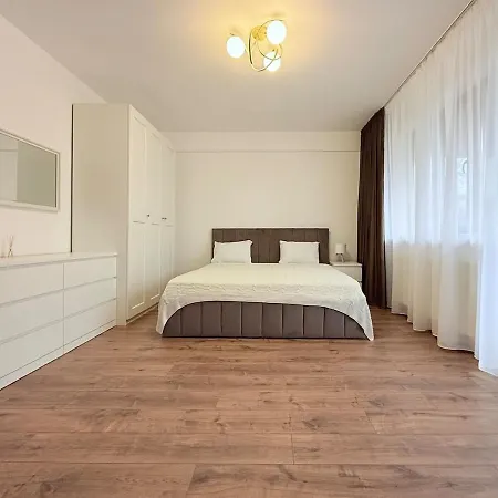 Olive I At Groundfloor With Balcony Apartament *