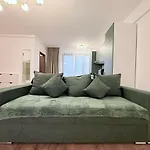 דירה Olive I At Groundfloor With Balcony