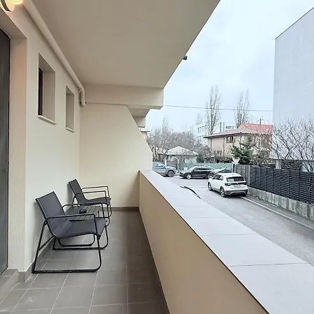 Olive I At Groundfloor With Balcony דירה *