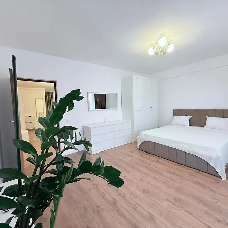 דירה Olive I At Groundfloor With Balcony בוקרשט