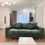 アパート Olive I At Groundfloor With Balcony *
