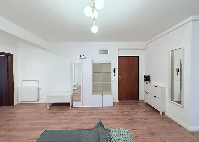 Olive I At Groundfloor With Balcony Bucharest