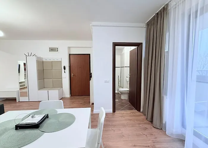 Olive I At Groundfloor With Balcony Bucharest