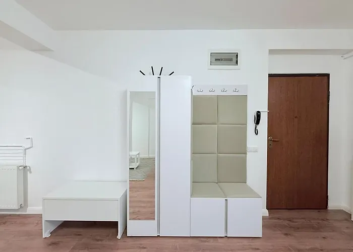 Olive I At Groundfloor With Balcony Apartment Bucharest