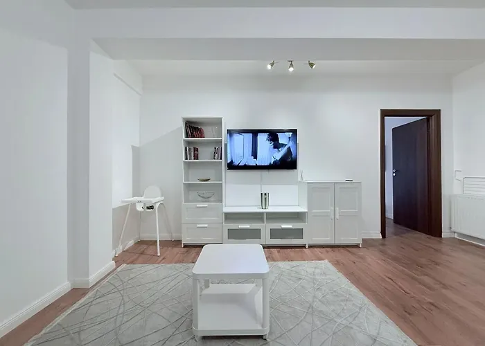 Olive I At Groundfloor With Balcony Apartment Bucharest