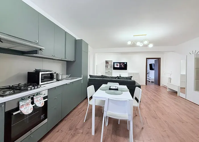 Olive I At Groundfloor With Balcony