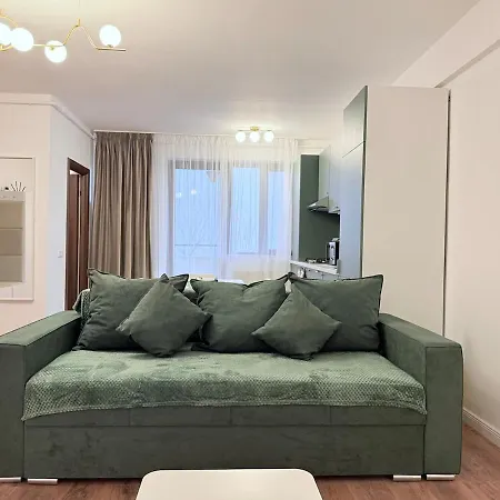 Olive I At Groundfloor With Balcony * Bucarest